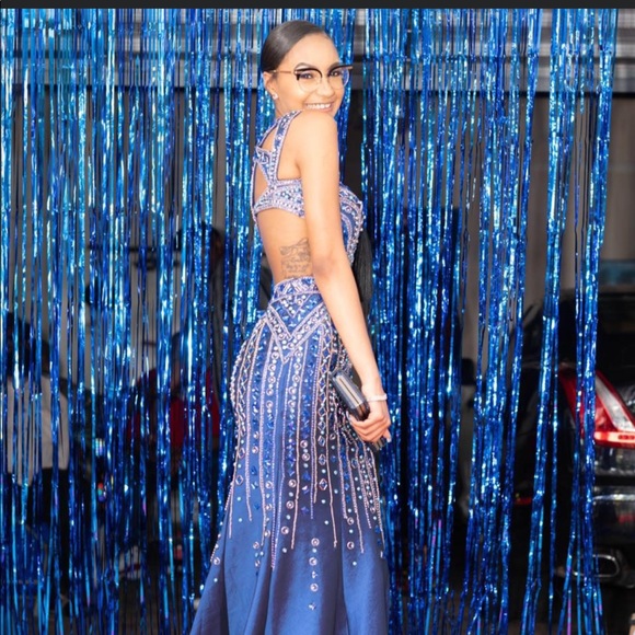 Prom dress ! - Picture 3 of 5